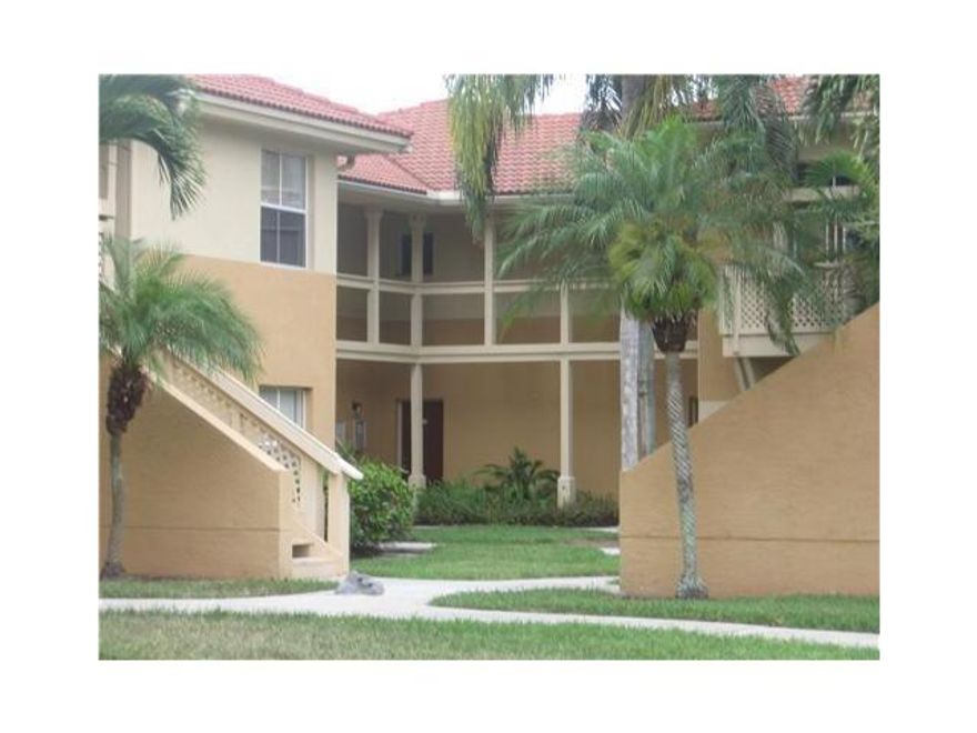 GREAT DEAL FOR SPACIOUS WATERFRONT CONDO W/VINYL FLOORING, ISLAND KITCHEN & WASHER/DRYER. GATED COMMUNITY W/POOL/GYM, WATER INCLUDED!