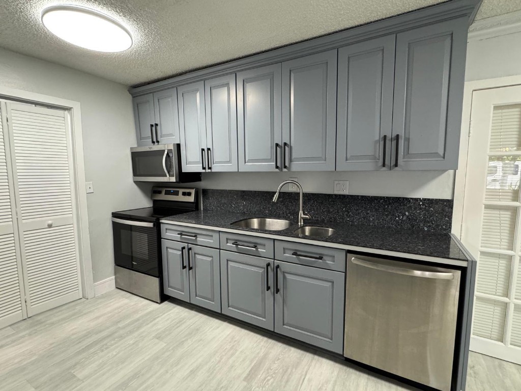 Collier Estates 1st Add 4 - Residential