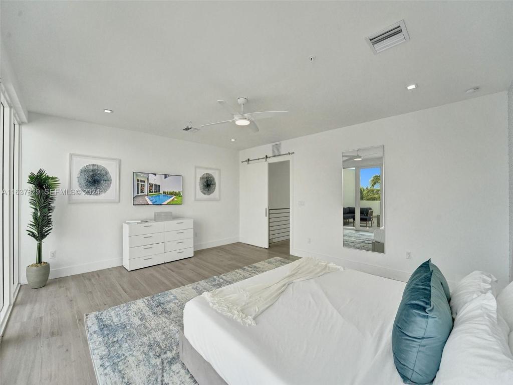 THE ENCLAVE AT LAKE RIDGE - Residential Lease