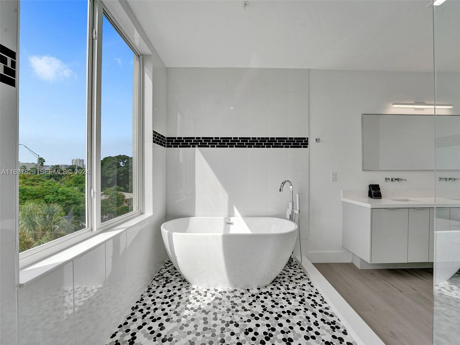 THE ENCLAVE AT LAKE RIDGE - Residential Lease