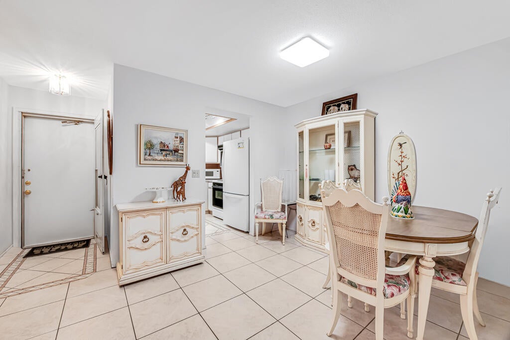 View photos, virtual tours, details... 2857 W Ashley Drive W A