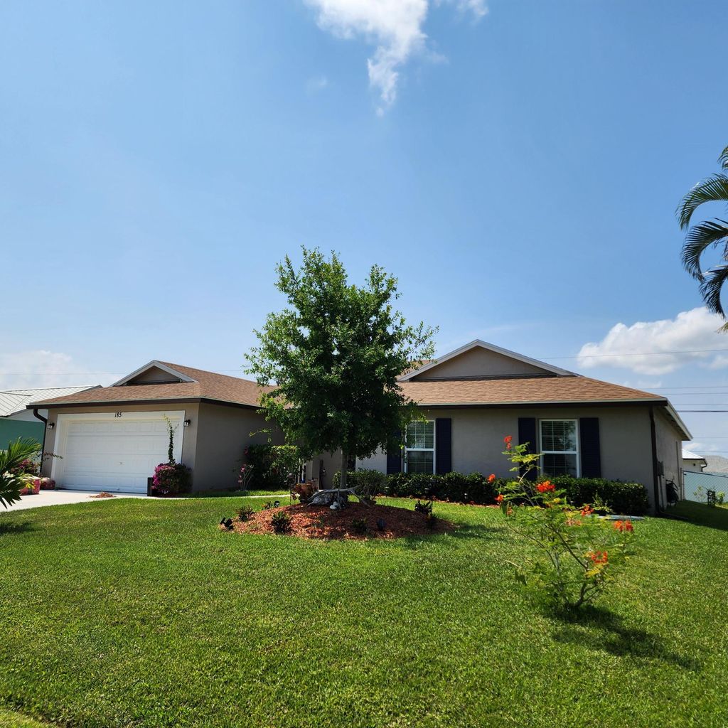 Photo of 185 SW Starfish Avenue, Port Saint Lucie, FL 34984 (MLS # R10988451)