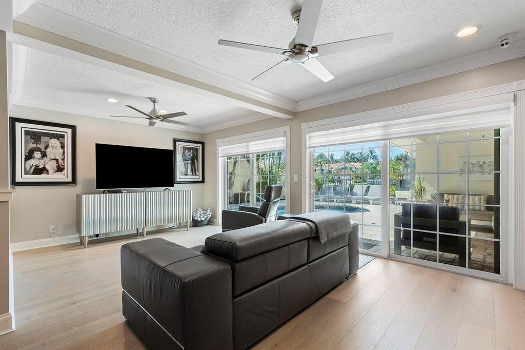 PELICAN HARBOR PH 3 - Residential