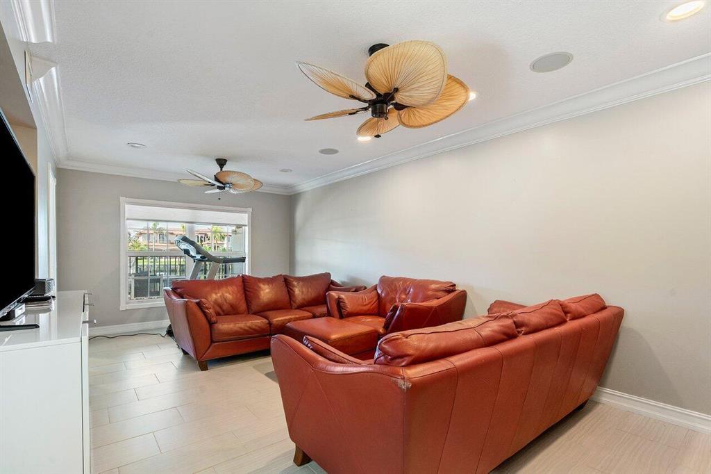 PELICAN HARBOR PH 3 - Residential