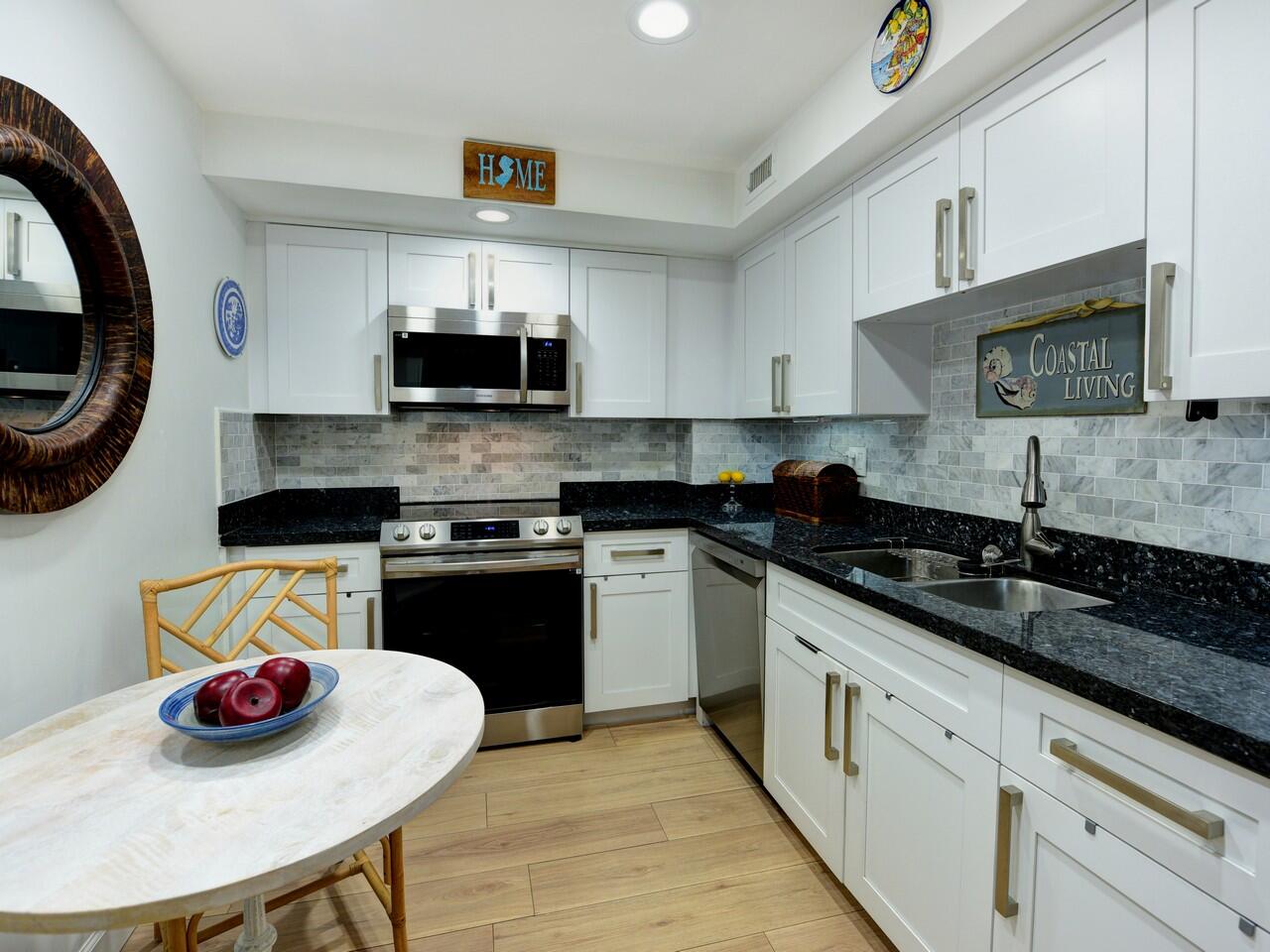 PATRICIAN OF PALM BEACH CONDO - Residential