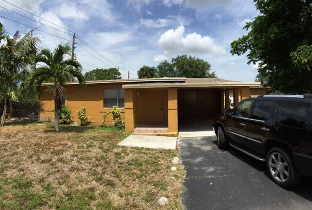 Photo of 2800 NW 6th Court, Fort Lauderdale, FL 33311 (MLS # B26018883)