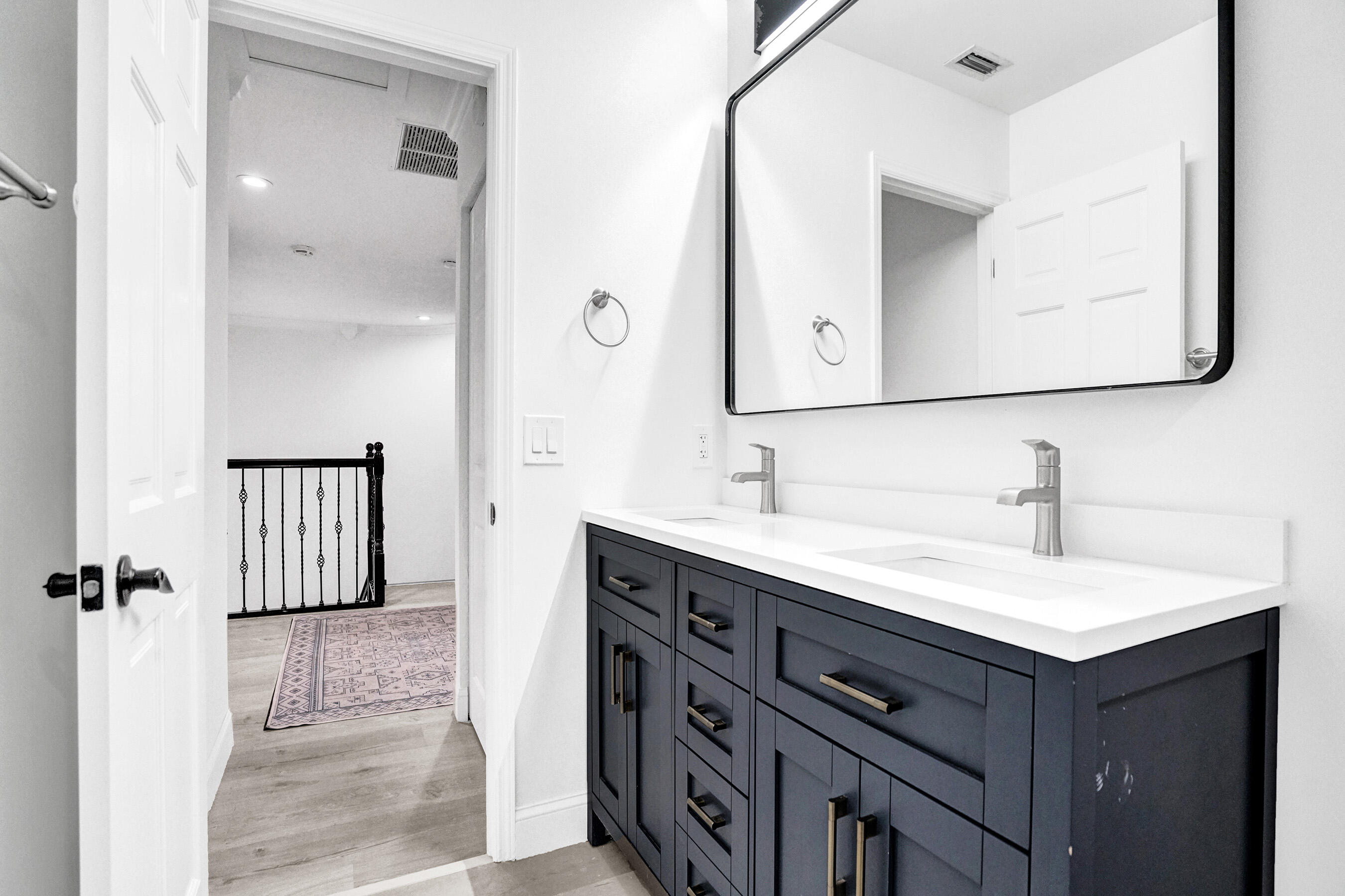 EMBASSY LAKES - Residential