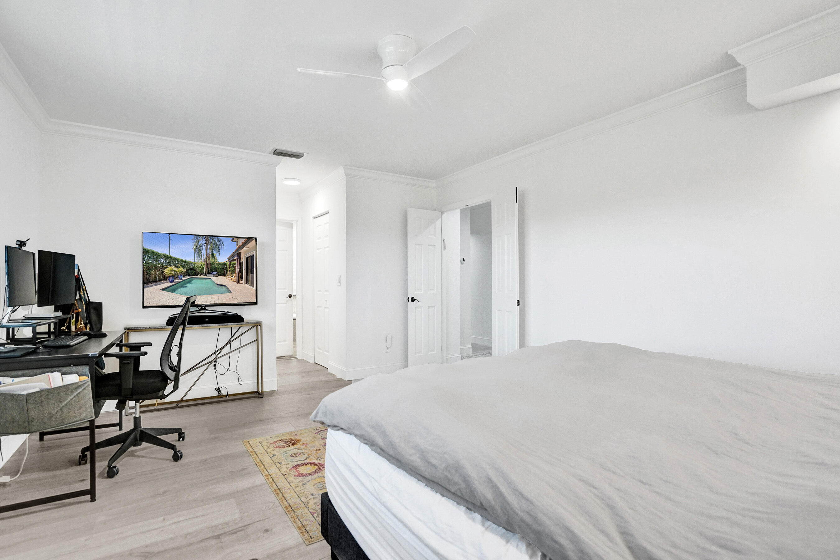 EMBASSY LAKES - Residential