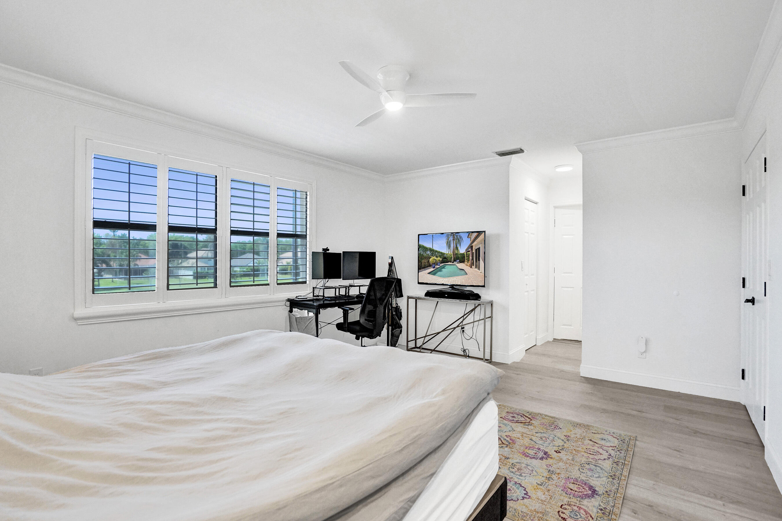 EMBASSY LAKES - Residential