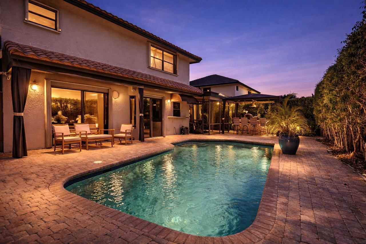 EMBASSY LAKES - Residential