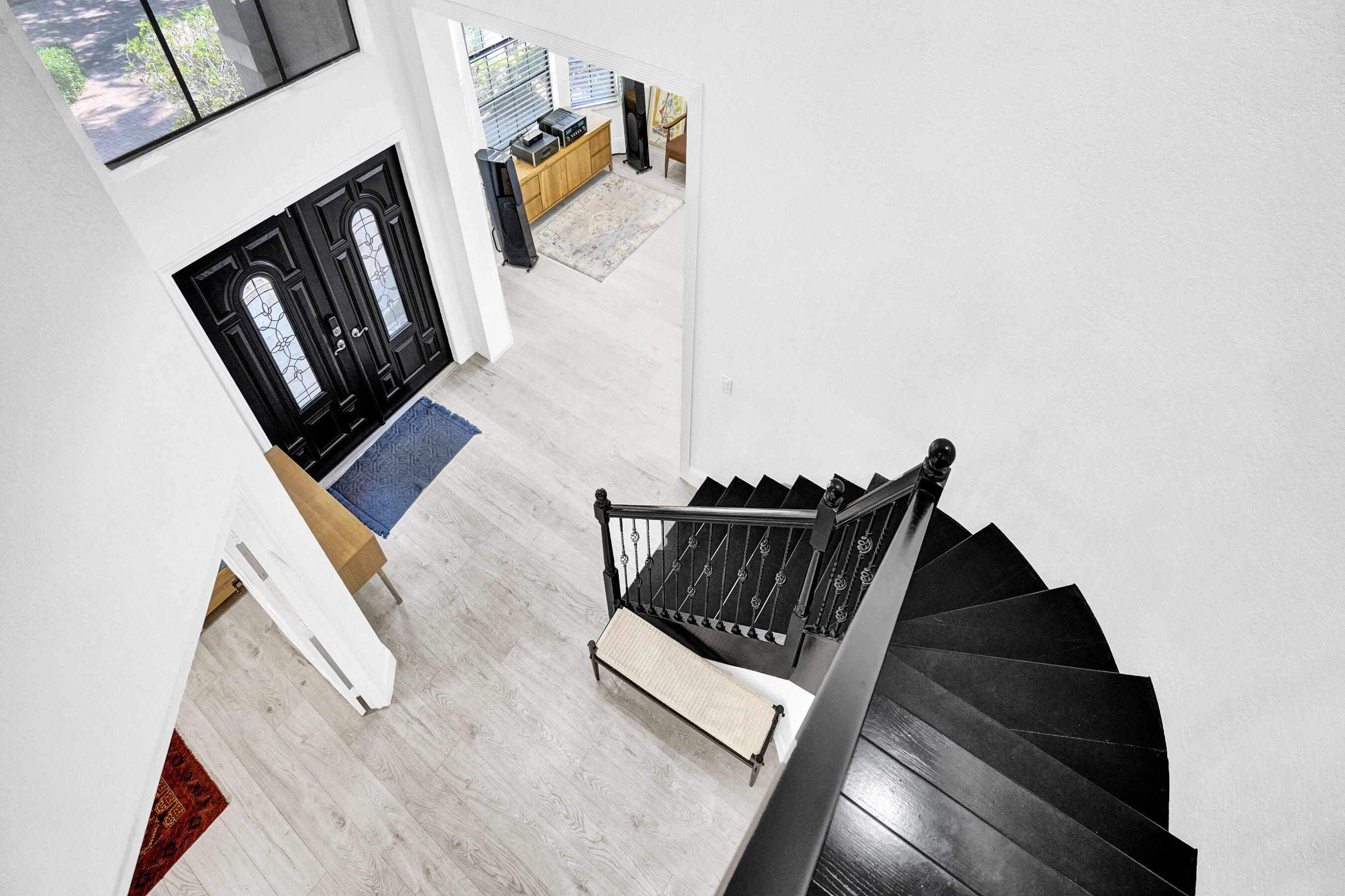 EMBASSY LAKES - Residential