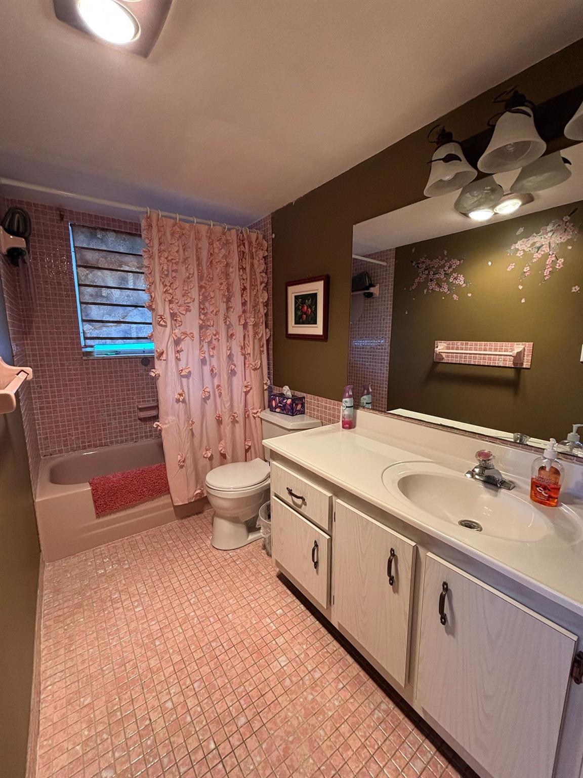 Castle Apts #12 Condo - Residential Lease