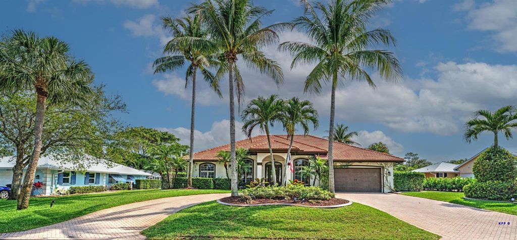 Photo of 8182 SE Royal Street, Hobe Sound, FL 33455 (MLS # R10967519)