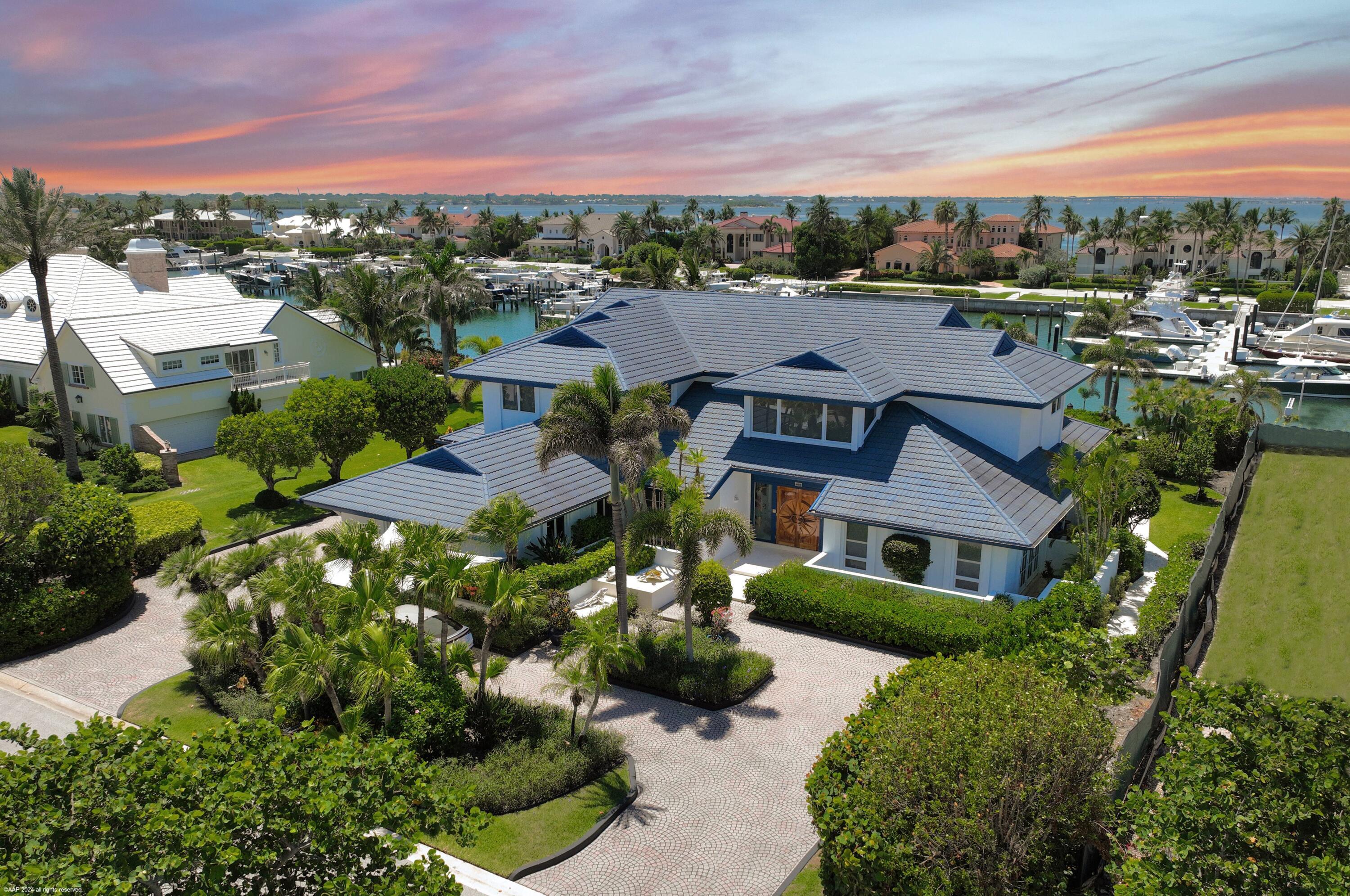 SAILFISH POINT - Residential