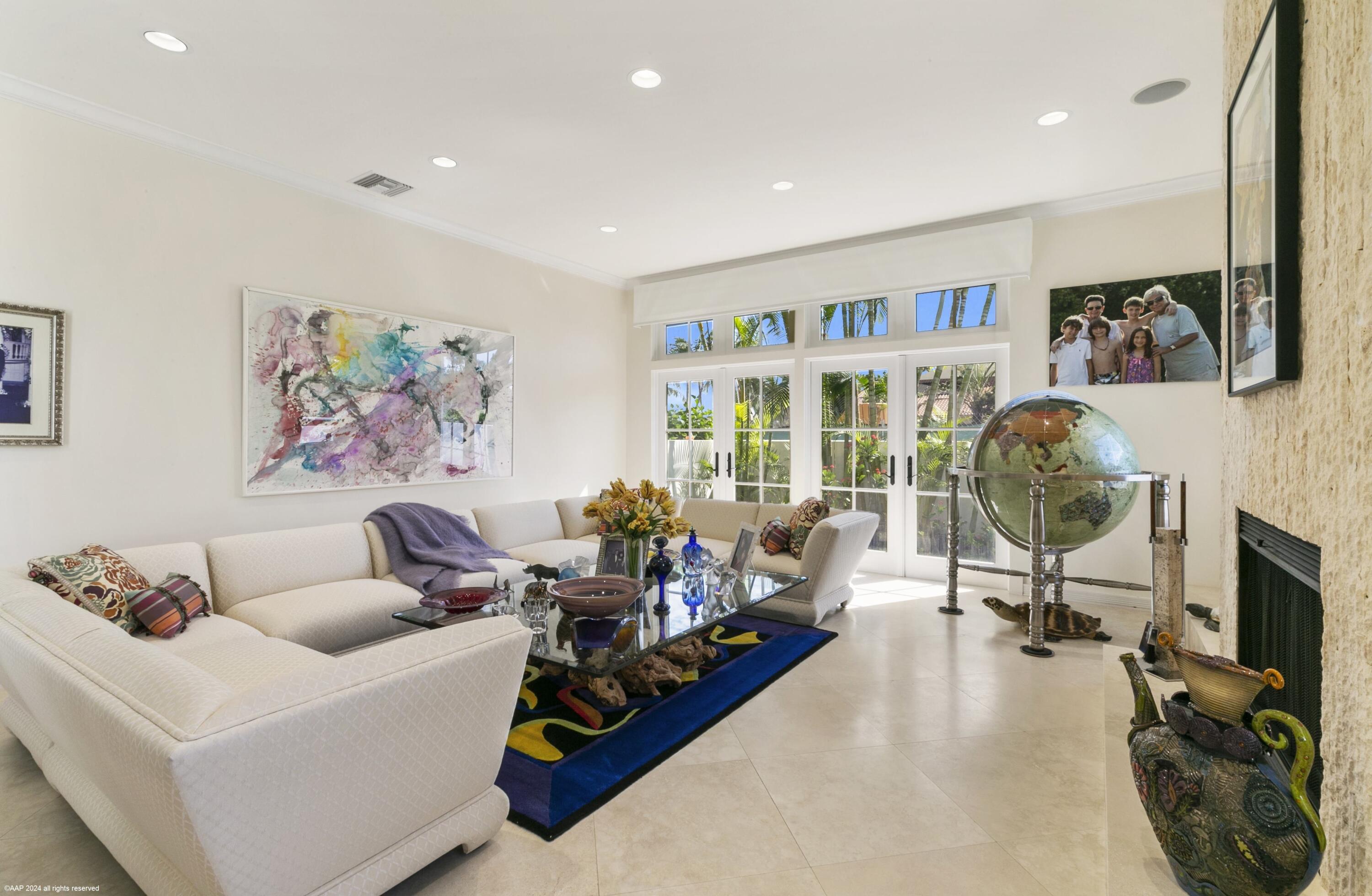 SAILFISH POINT - Residential