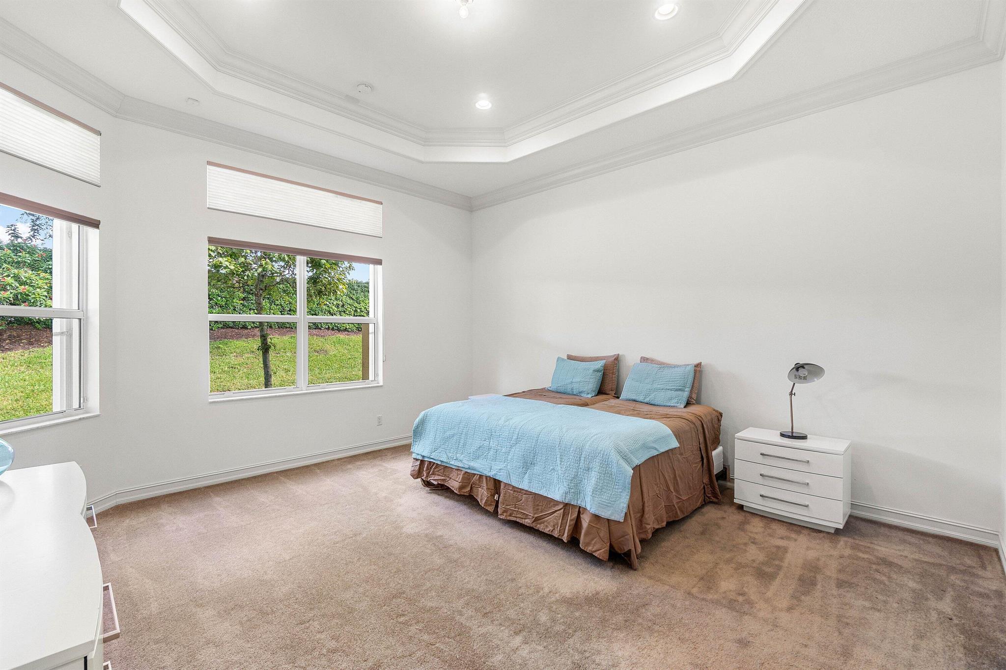 View photos, virtual tours, details... 9734 Dovetree Isle Drive