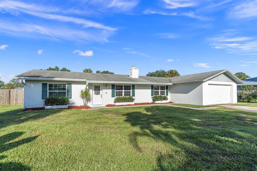 Photo of 4701 Pinetree Drive, Fort Pierce, FL 34982 (MLS # R10747857)