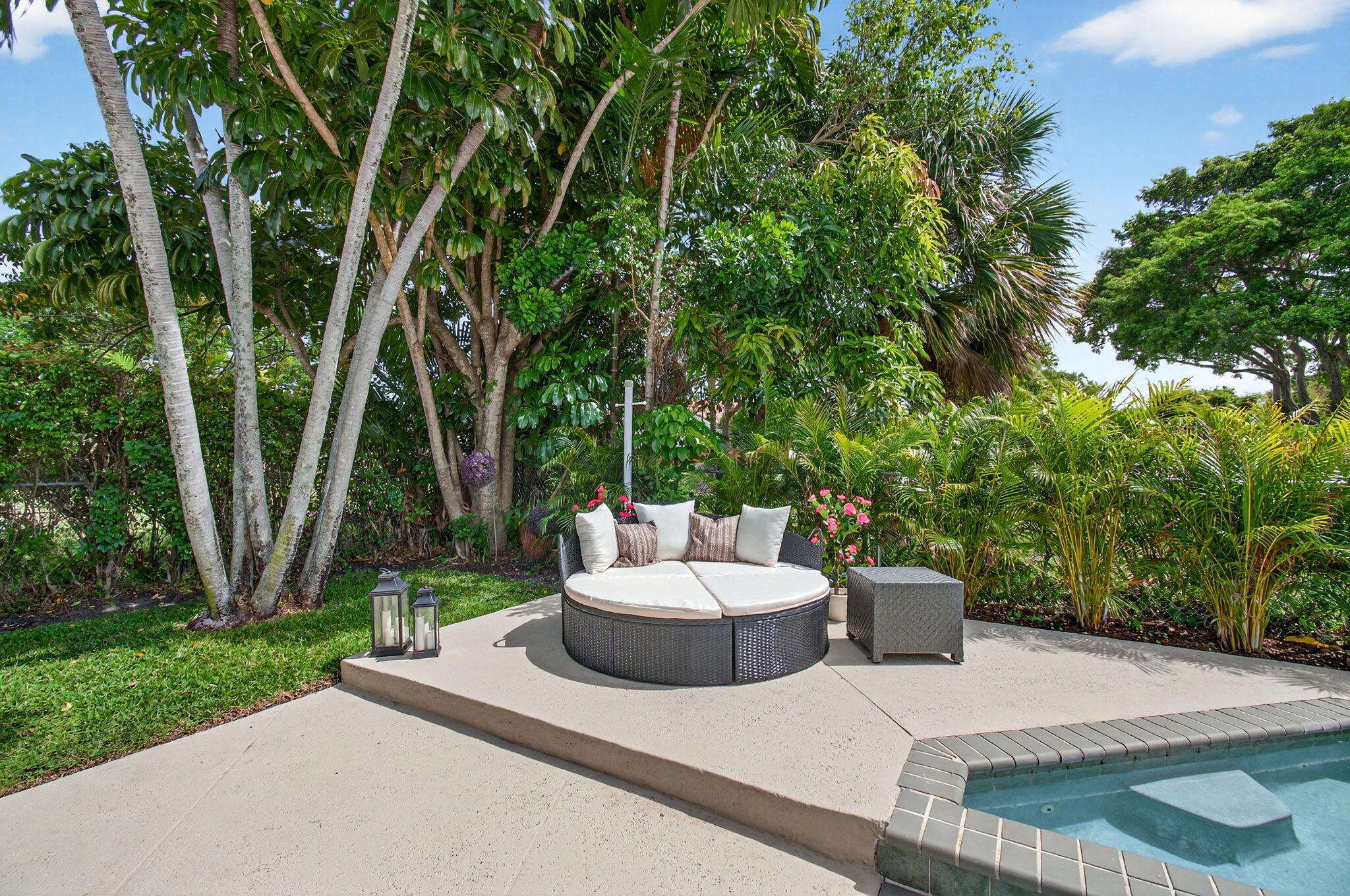 CAMINO GARDENS - Residential