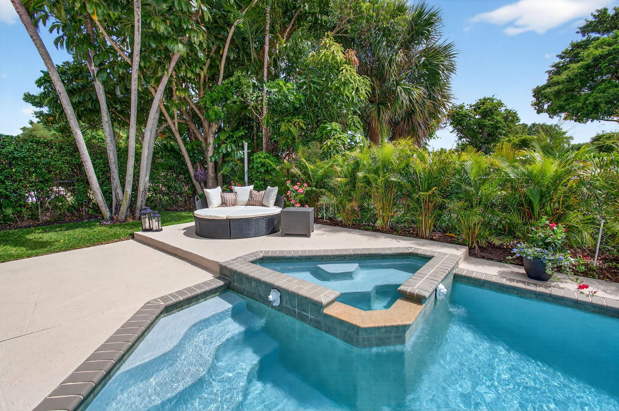 CAMINO GARDENS - Residential