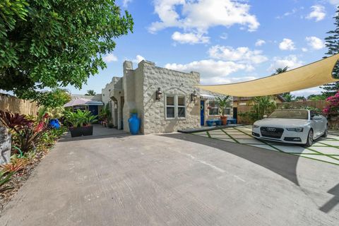 951 Selkirk Street West Palm Beach FL 33405
