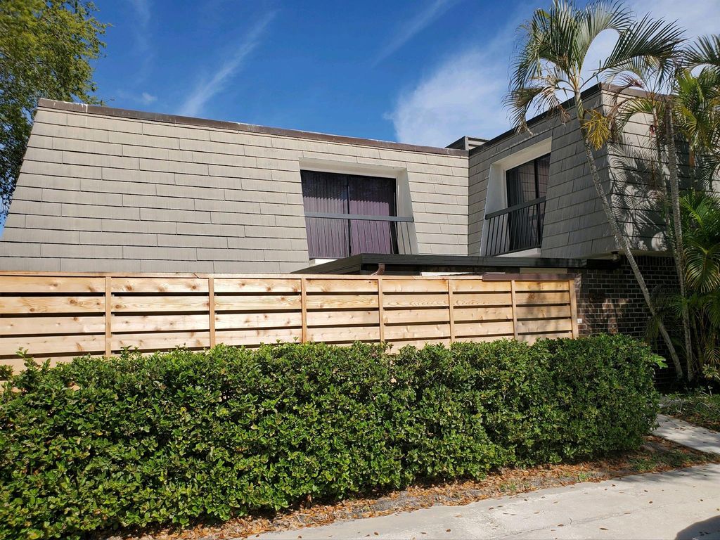 Photo of 1207 12th Terrace, Palm Beach Gardens, FL 33418 (MLS # R10918167)