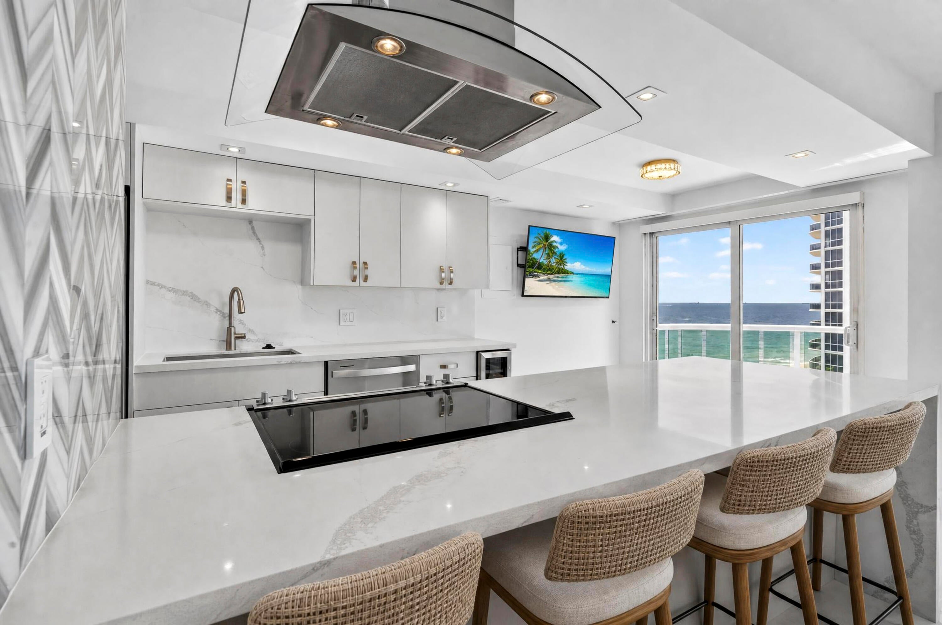 3400 GALT OCEAN Drive 606S