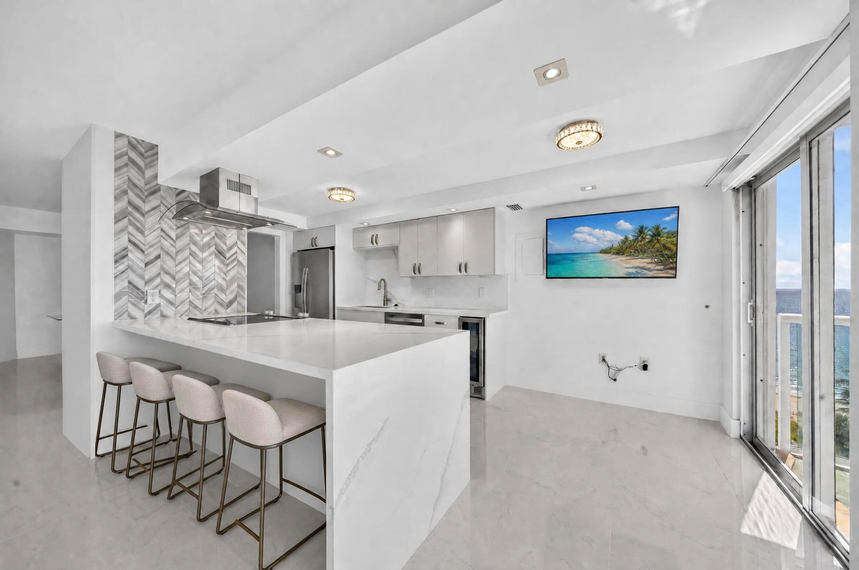 3400 GALT OCEAN Drive 606S