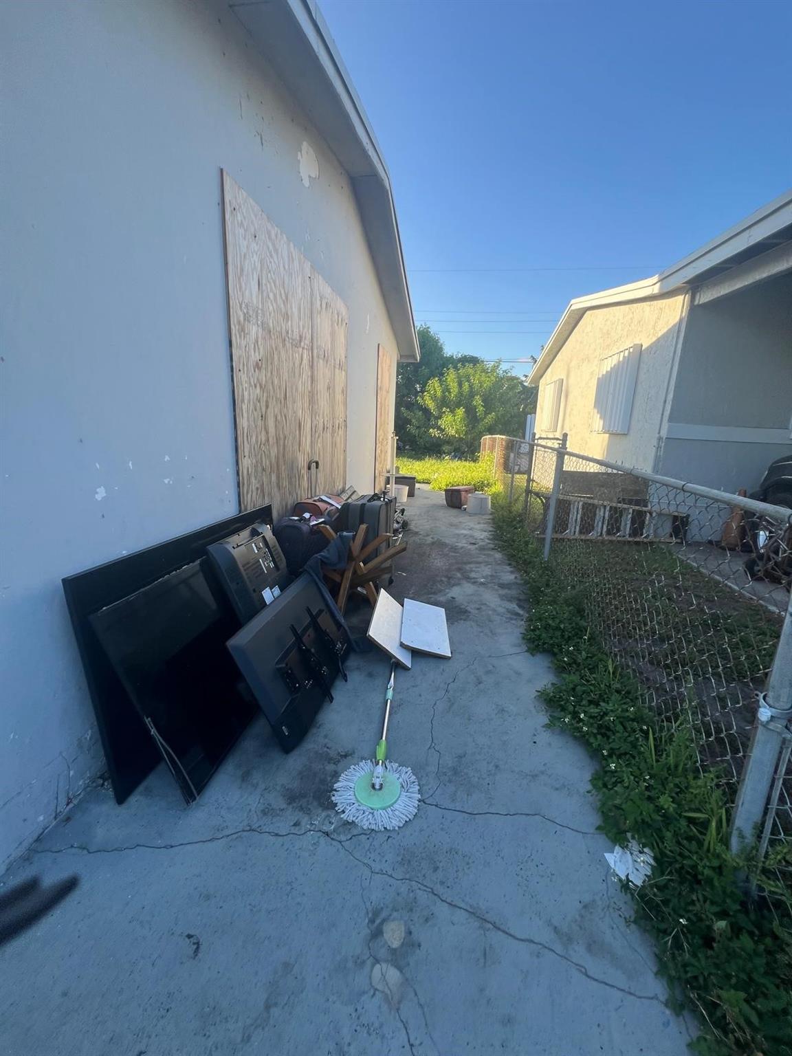 758 SW 3rd Pl