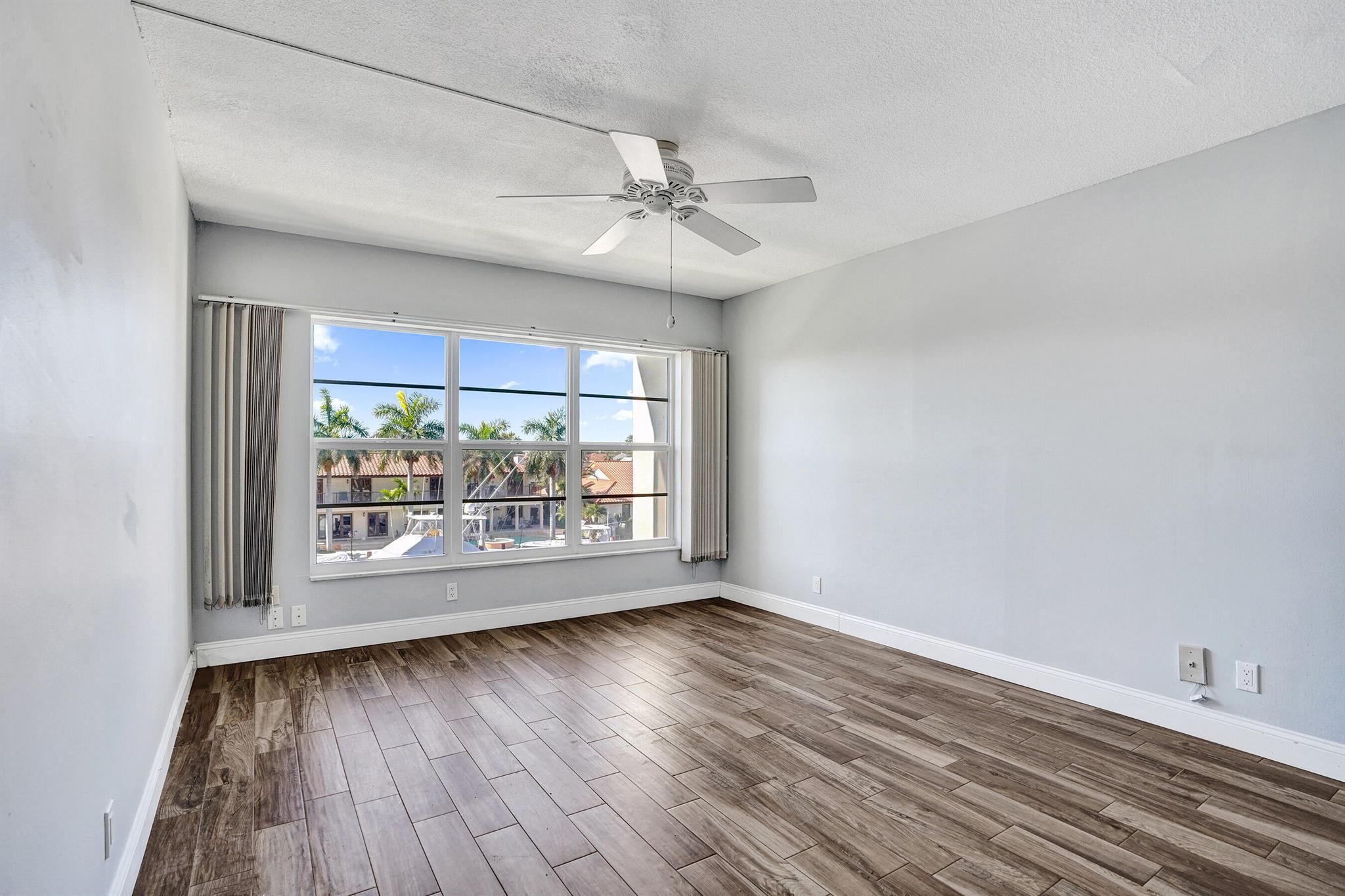 PALM AIRE AT CORAL KEY - Residential