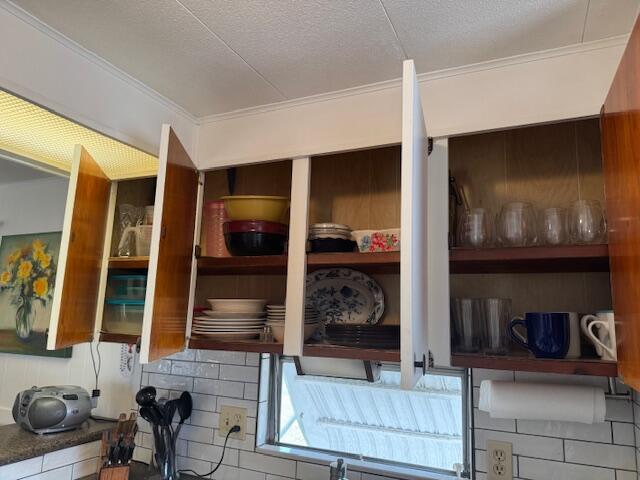 WHISPERING CREEK - Residential