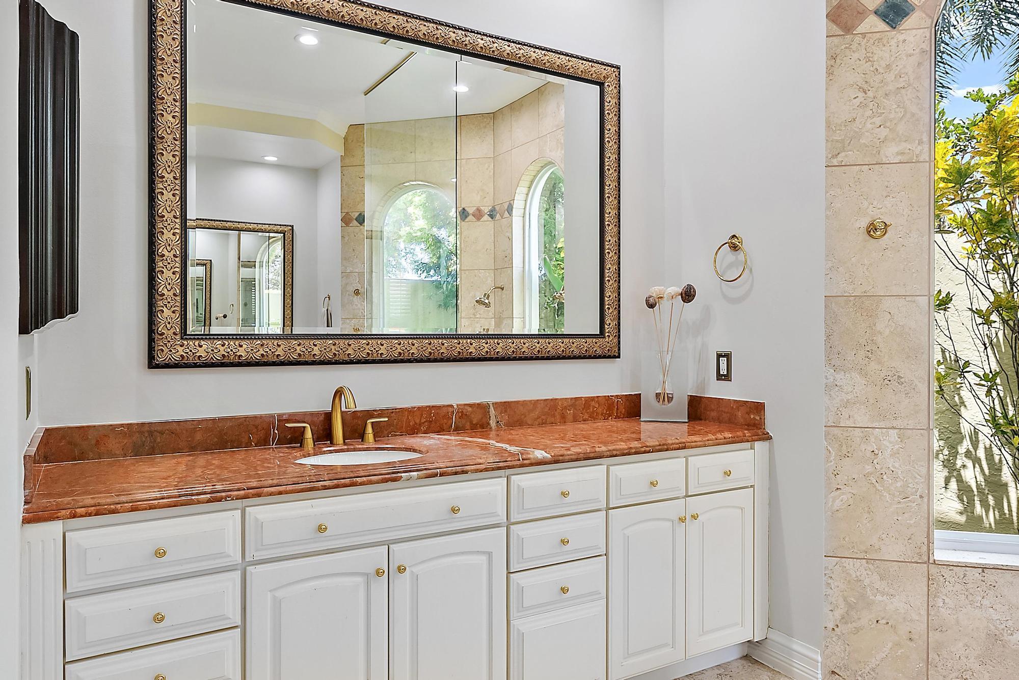 IBIS GOLF AND COUNTRY CLU - Residential