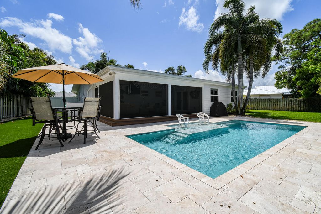 Photo of 205 Windsor Road Rd W, Jupiter, FL 33469 (MLS # R10794491)