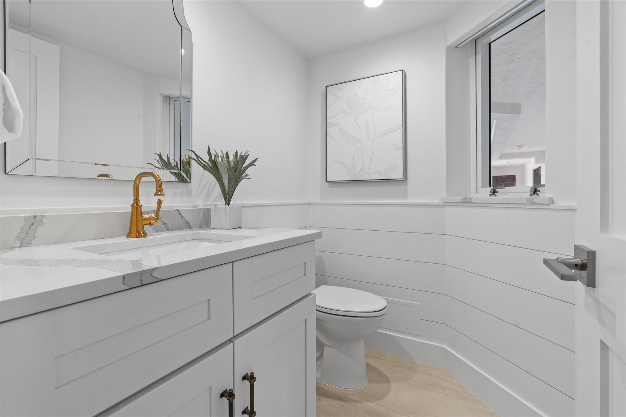 TOWNHOUSES OF HIGHLAND BE - Residential