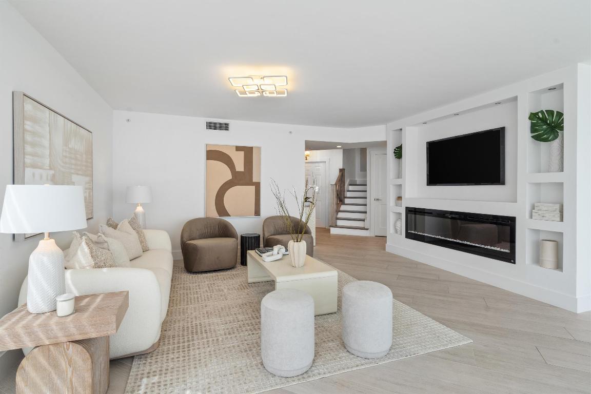 TOWNHOUSES OF HIGHLAND BEACH CONDO - Residential