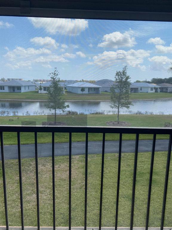 HUNTINGTON LAKES SEC FIVE - Residential Lease