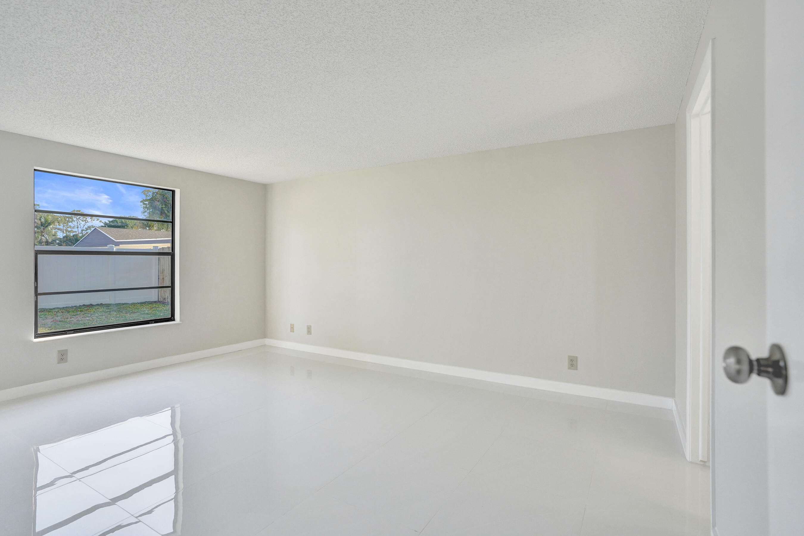 LE CHALET 4-A - Residential