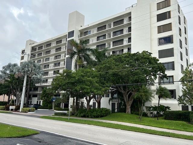2300 NE 33rd Ave 403