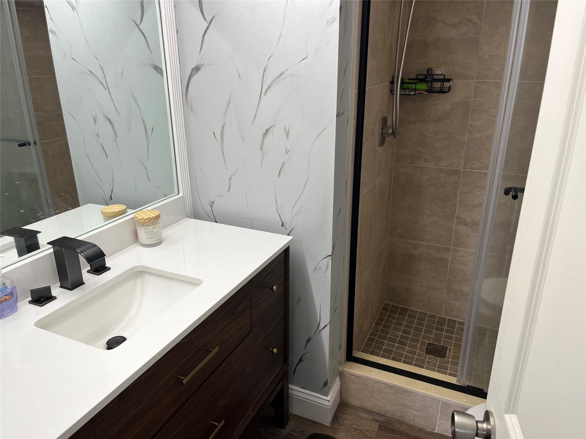 SUNRISE LAKES - Residential