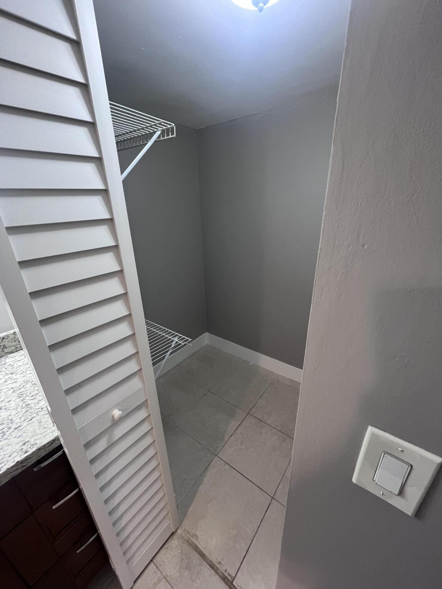 Falls of Inverrary - Residential