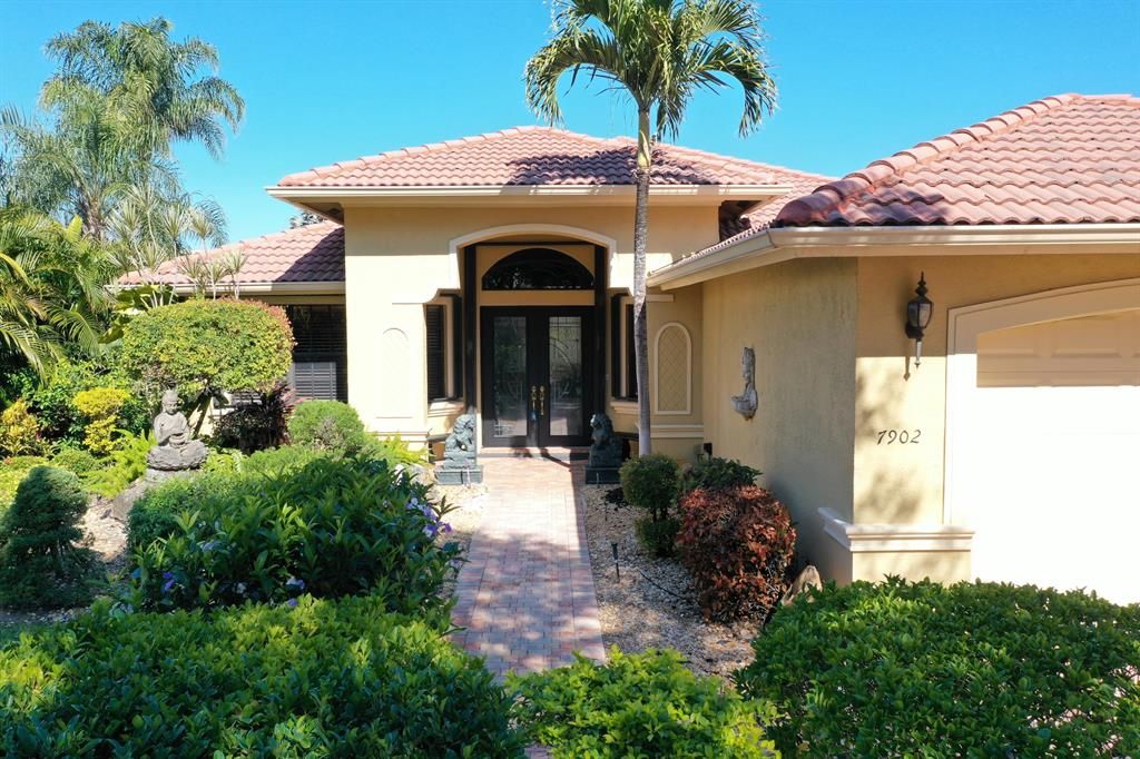 Photo of 7902 Via Grande, Boynton Beach, FL 33437 (MLS # R10687049)