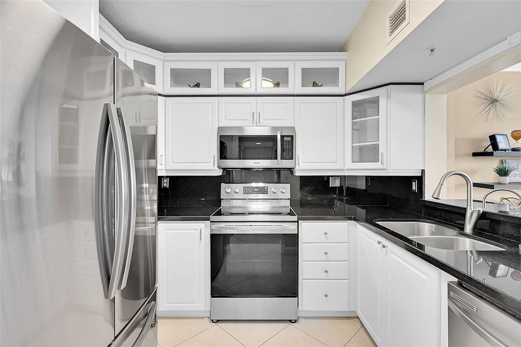 Photo of 3020 NE 32nd Avenue #805, Fort Lauderdale, FL 33308 (MLS # F10543975)