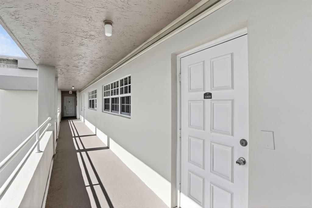 No 60 Palm-Aire Country C - Residential Lease