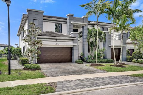 Tiny photo for 10514 N Lago Vista Circle, Parkland, FL 33076 (MLS # B26015873)
