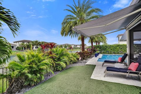 Tiny photo for 10514 N Lago Vista Circle, Parkland, FL 33076 (MLS # B26015873)