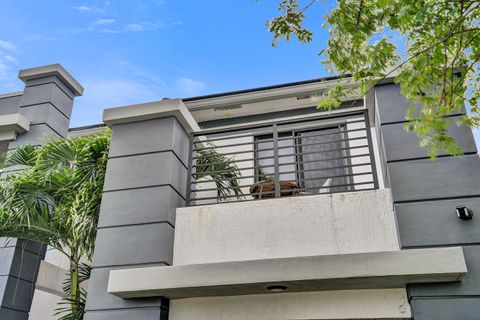 Tiny photo for 10514 N Lago Vista Circle, Parkland, FL 33076 (MLS # B26015873)