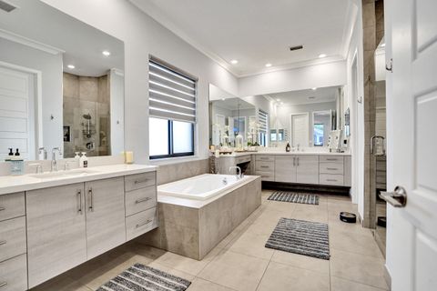 Tiny photo for 10514 N Lago Vista Circle, Parkland, FL 33076 (MLS # B26015873)