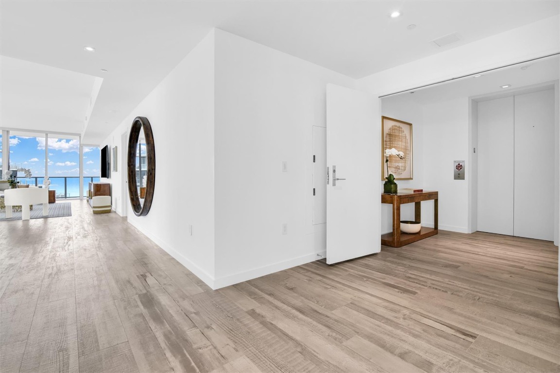 2200 N Ocean Boulevard S-906