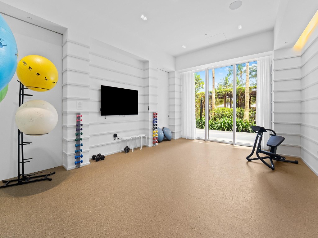 AUBERGE BEACH RESIDENCES - Residential