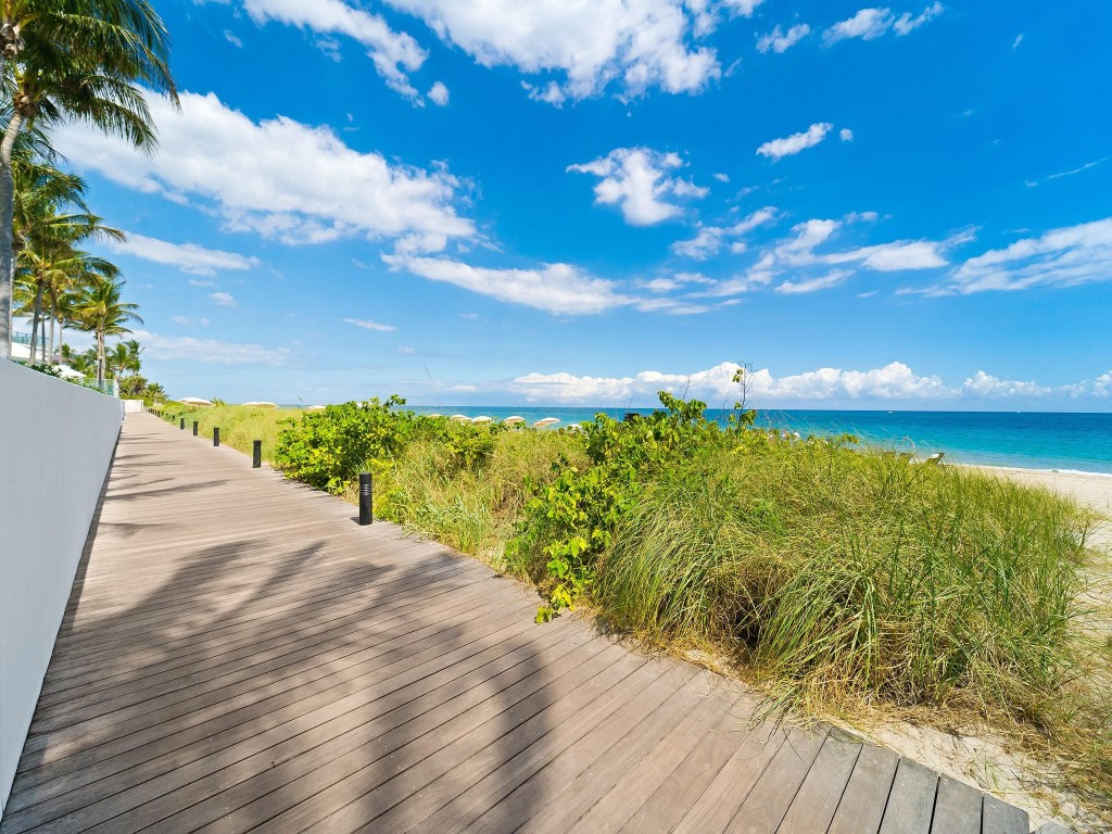 AUBERGE BEACH RESIDENCES - Residential