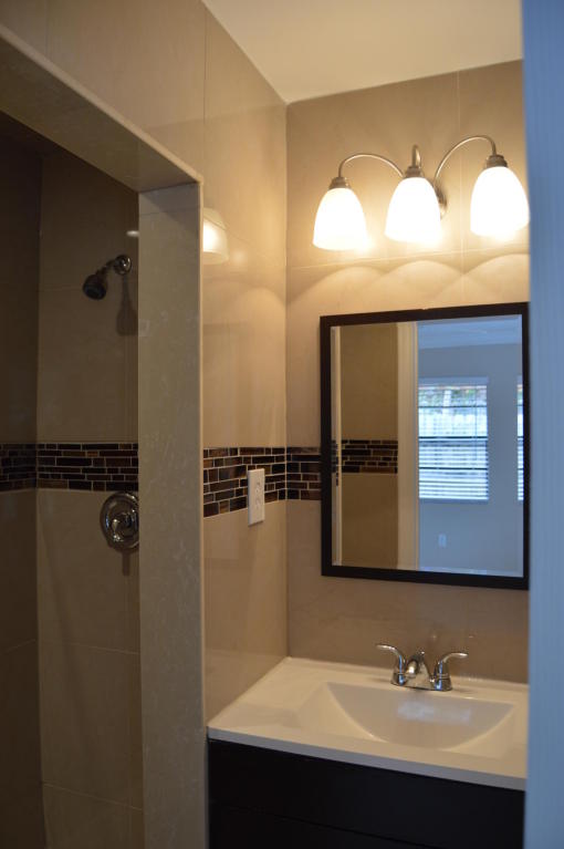 LANTANA - Residential Lease